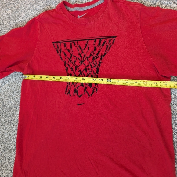 Vtg Nike Basketball Players Net Cotton Tshirt Red/Black Boys Size XL Y2K - Picture 6 of 9